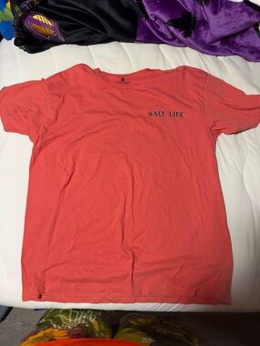 Salt Life Coral Short-Sleeve Tee with Small Chest Logo